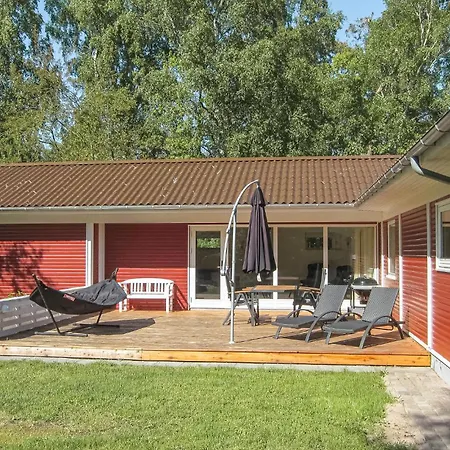 3 Bedroom Beautiful Home In Nexo Neksø