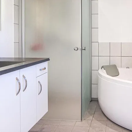 3 Bedroom Beautiful In